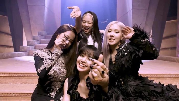 BLACKPINK sắp trở thành nhóm nhạc nữ đầu tiên sở hữu 3 MV 1 tỷ view