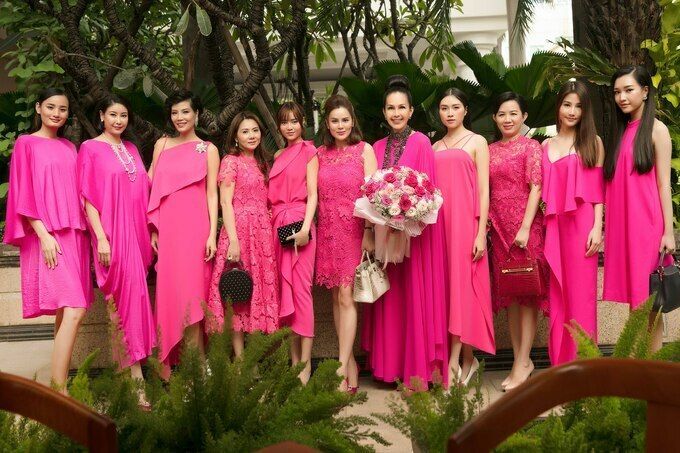 Dress code hội bạn thân Vbiz: Hội của Gil Lê chất lừ