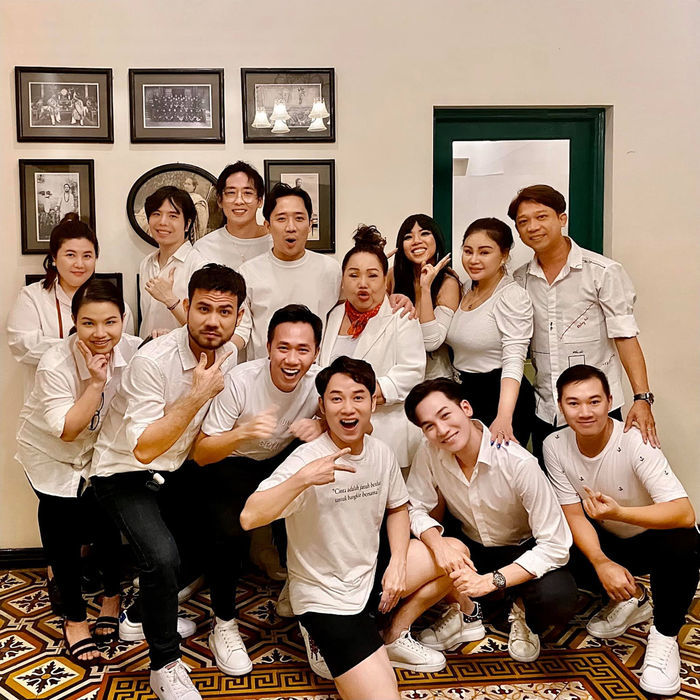 Dress code hội bạn thân Vbiz: Hội của Gil Lê chất lừ