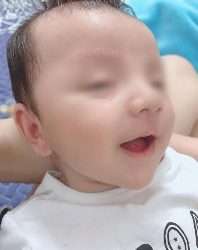 Dùng áo mưa nhưng vẫn có bầu, mẹ 25 tuổi sinh con cực phẩm