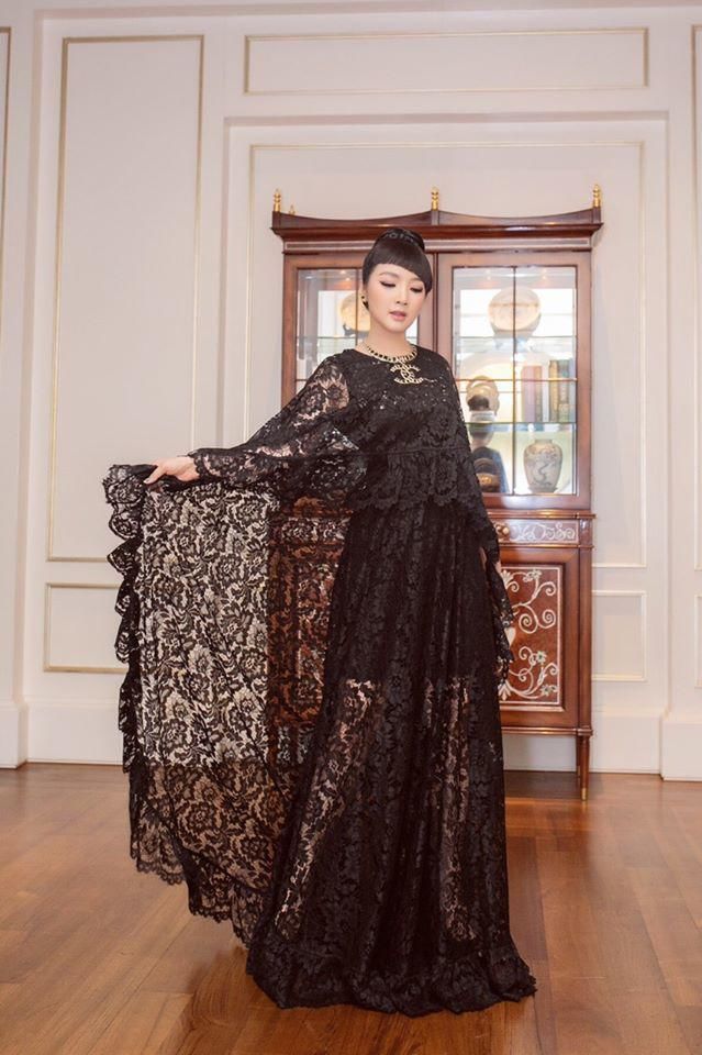 “Đụng hàng” dây chuyền 50 triệu: Phượng Chanel lép vế trước Giáng My
