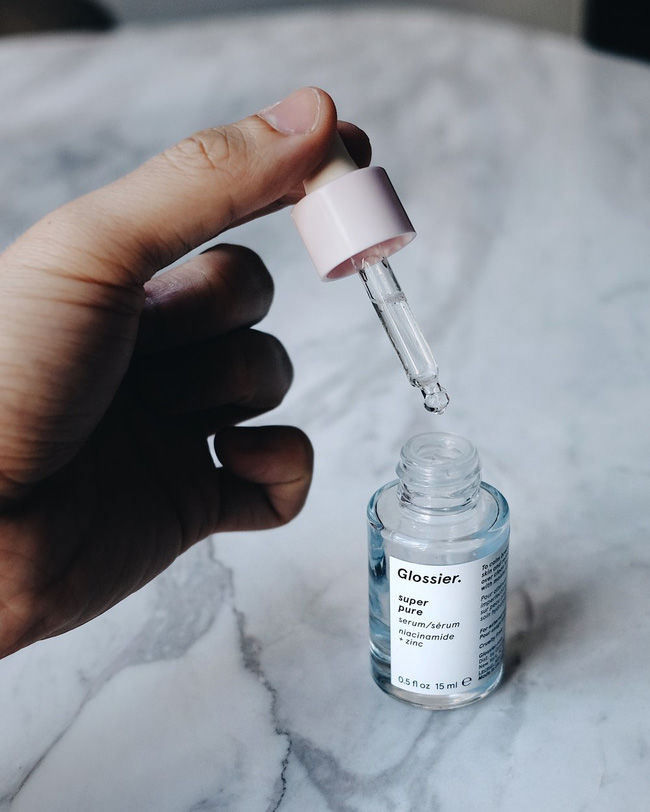 Top 5 món skincare siết lỗ chân lông, da sần sùi cũng thành láng mịn