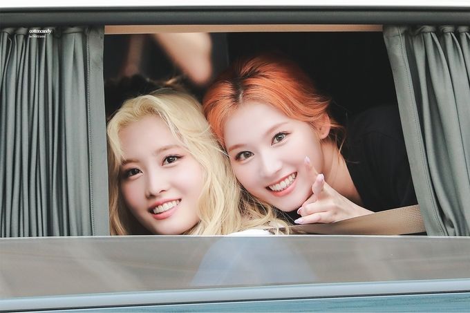 Đi làm về cũng đẹp lung linh: đúng là đẳng cấp nhan sắc của mỹ nữ Kpop
