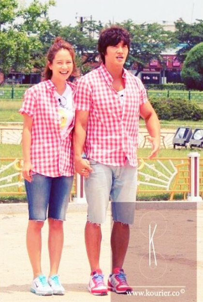 Kim Jong Kook gây bão với khoảnh khắc gọi Song Jihyo là vợ yêu