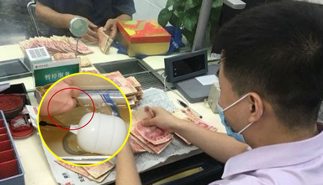 Giấu 33 triệu VNĐ quỹ đen dưới bồn cầu, sau 5 năm tiền đã mốc xanh