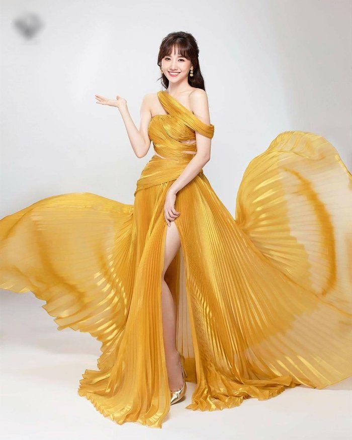 Hari Won đụng hàng 2 Hoa hậu: Bất lợi về chiều cao nhưng vẫn nổi bật