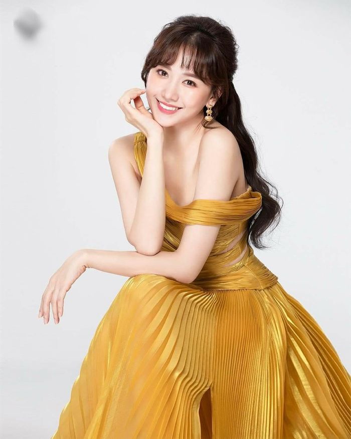Hari Won đụng hàng 2 Hoa hậu: Bất lợi về chiều cao nhưng vẫn nổi bật