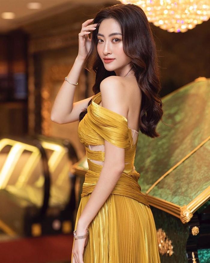 Hari Won đụng hàng 2 Hoa hậu: Bất lợi về chiều cao nhưng vẫn nổi bật