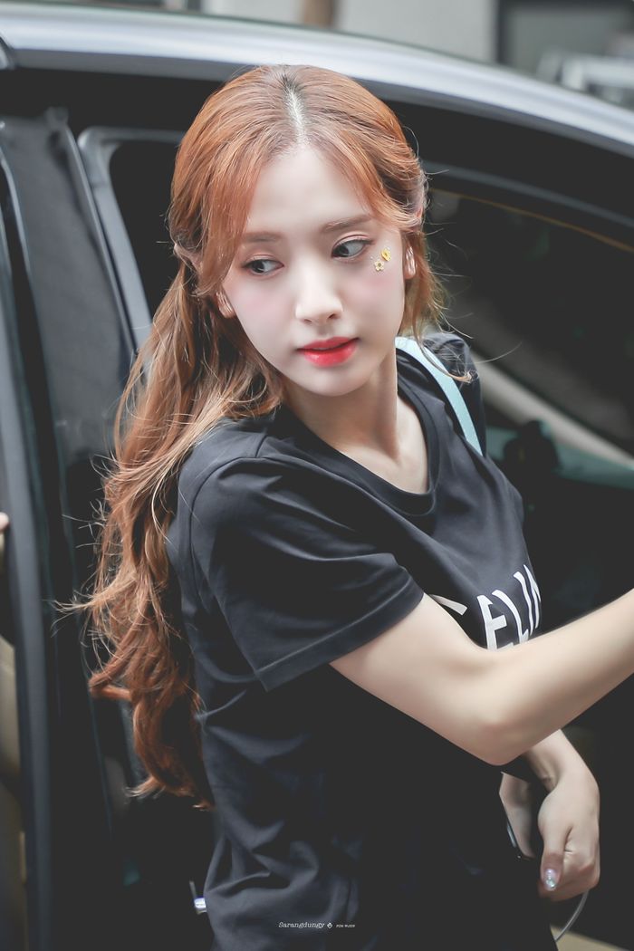 10 idol có style đi làm ghi điểm tuyệt đối: Mina khí chất tiên tử