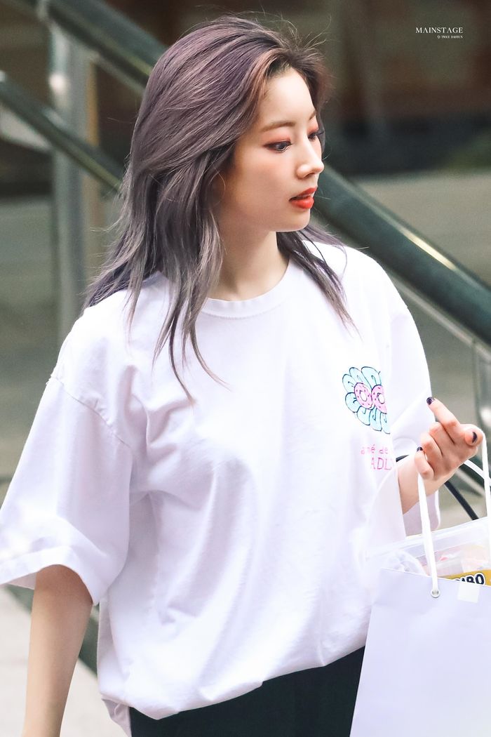 10 idol có style đi làm ghi điểm tuyệt đối: Mina khí chất tiên tử