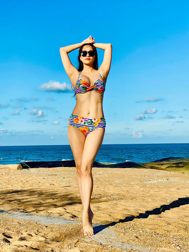 Khánh Thi khoe body gái hai con trông mòn con mắt khi diện bikini