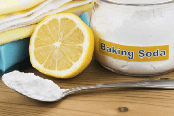 Lấy cao răng dễ như ăn kẹo bằng hỗn hợp backing soda, muối, chanh