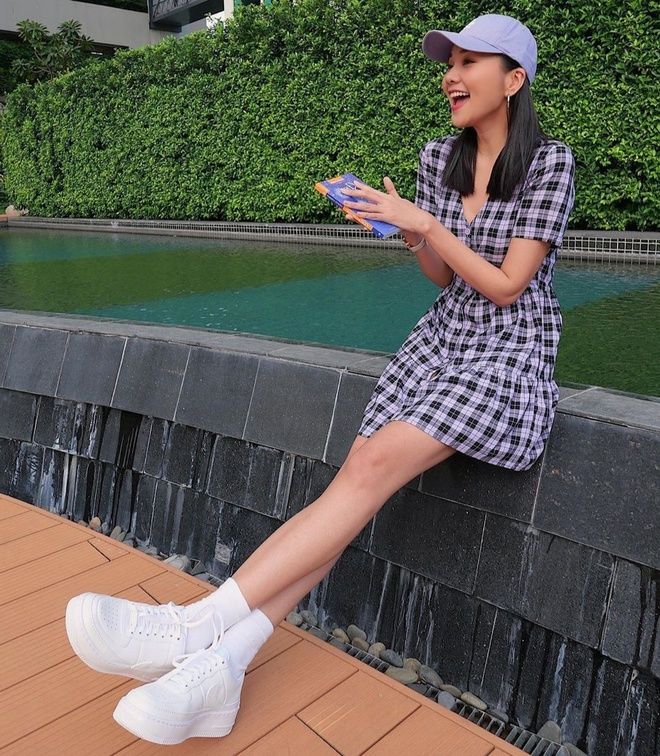 Thanh Hằng 36 tuổi mà trông như gái đôi mươi: Nhờ chăm diện denim