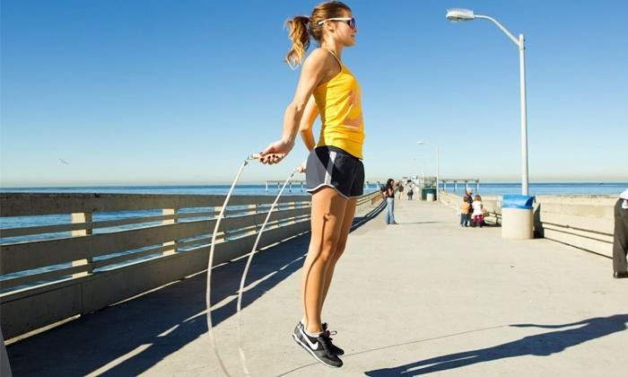 Ngại đến phòng gym thì cứ nhảy dây, vừa đốt calo lại tốt cho tim mạch