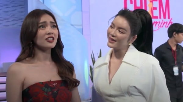 Lý Nhã Kỳ khuyên Lan Ngọc học hỏi Hari Won khoản chọn chồng
