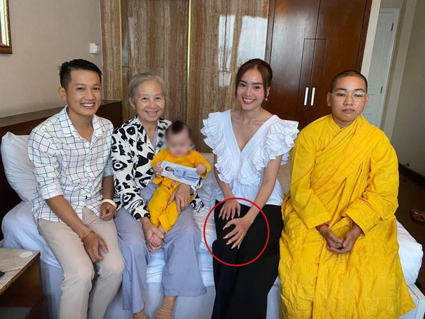Gắn với hình tượng ngọc nữ, Lan Ngọc vẫn có đôi lần bị chê kém duyên