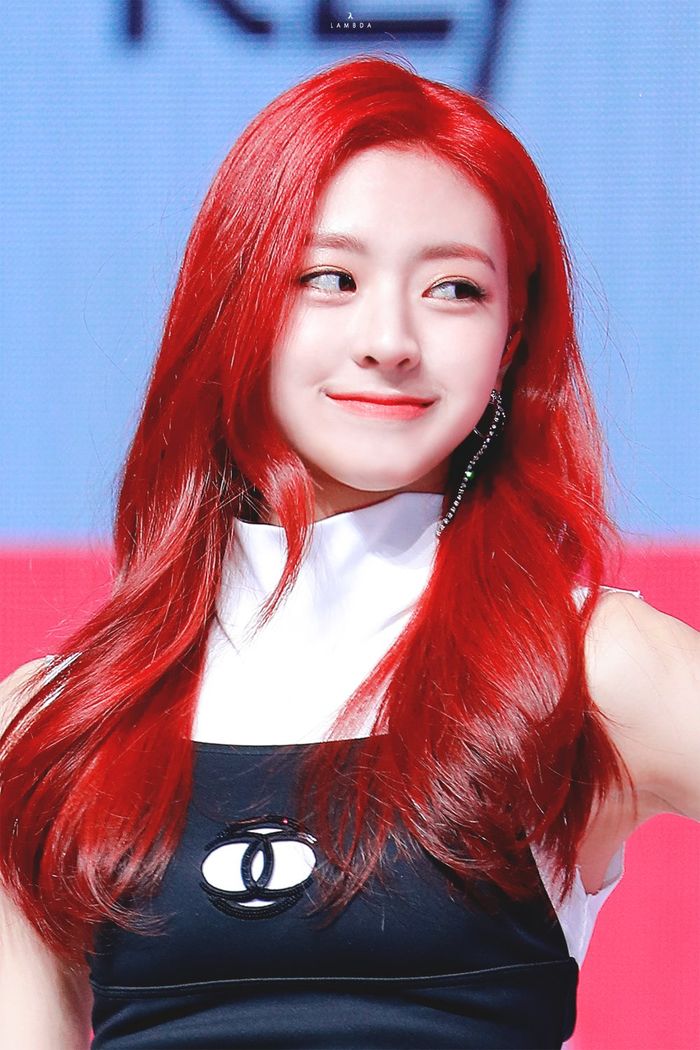 Màu tóc để đời của các idol Hàn: Da Hyun xanh tiên tử, Joy đỏ rực