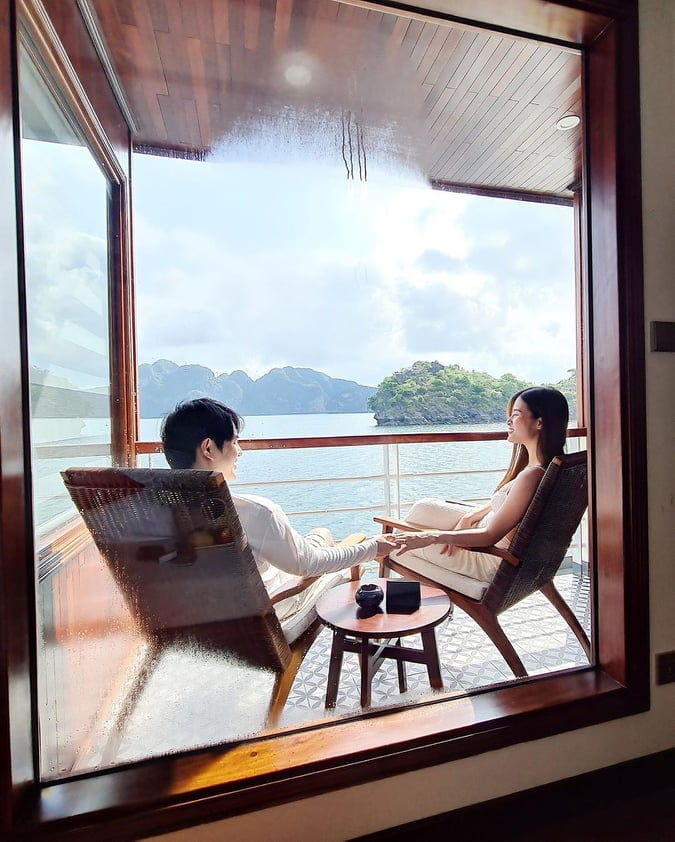 Mẹ bầu Đông Nhi khoe ảnh du lịch: Nhan sắc đỉnh cao khiến fan phát sốt
