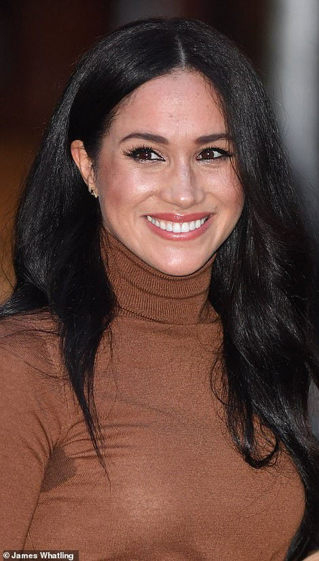 Meghan Markle và những lần mặc đồ nhàu như quả táo tàu