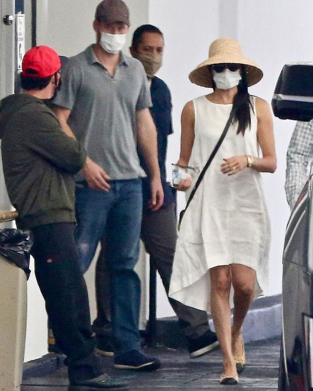 Meghan Markle và những lần mặc đồ nhàu như quả táo tàu