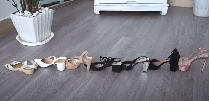 Mẹo giúp giảm đau, trầy gót chân khi đi giày cao: Dùng băng cá nhân
