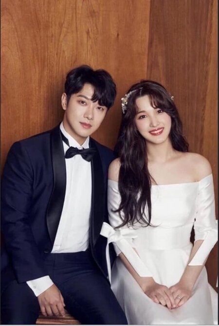 Bà mẹ trẻ nhất showbiz Hàn: Sinh 3 con vẫn xinh đẹp, tươi trẻ