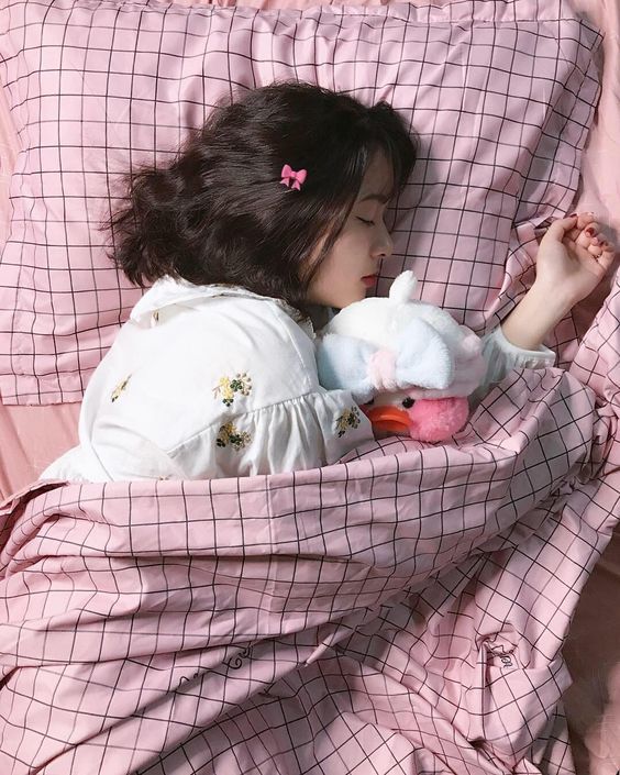 Mơ thấy người yêu cũ: Hôn là mong tái hợp, đứng nhìn là vẫn còn thương