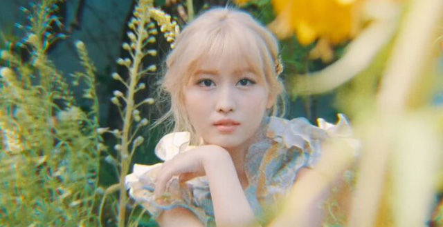 Somi, Momo và hội idol nữ K-pop xinh đẹp nhưng bị chê hát live dở tệ