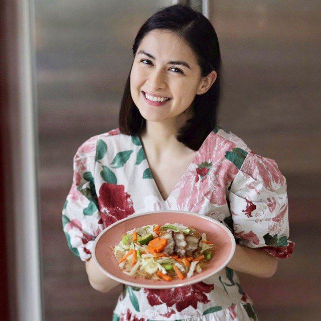 Mỹ nhân đẹp nhất Philippines chỉ tuyệt chiêu trị thói kén ăn của con