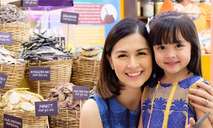 Mỹ nhân đẹp nhất Philippines chỉ tuyệt chiêu trị thói kén ăn của con