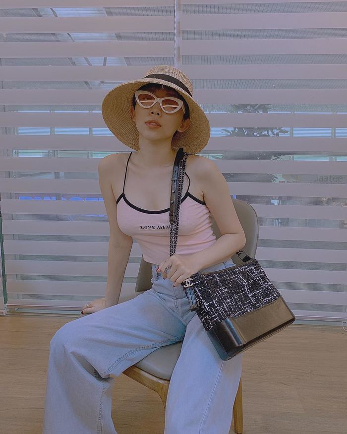 5 kiểu áo được mỹ nhân Việt ưu ái mix với quần ống rộng: Áo tank top