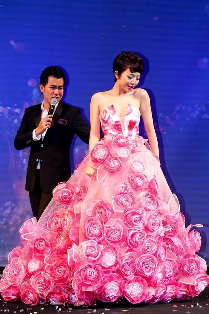 Mỹ nhân Việt diện váy đính hoa bản to: Đặng Thu Thảo sang chảnh