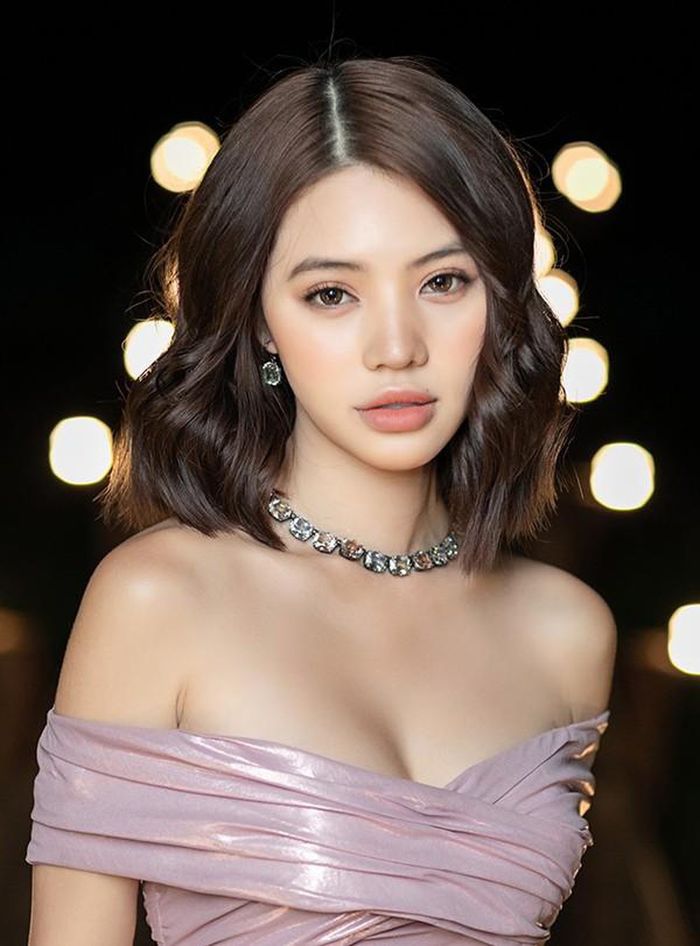 Sao Việt đu trend môi tều: Angela Phương Trinh càng thêm mất điểm