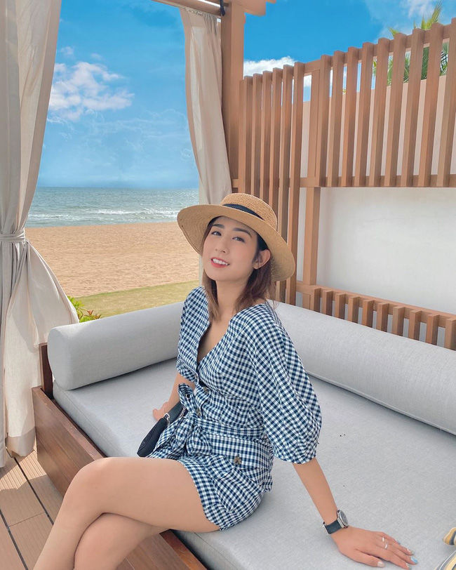 Học style du hí của Ngọc Mon, Trang Lou: Không thể thiếu váy dài