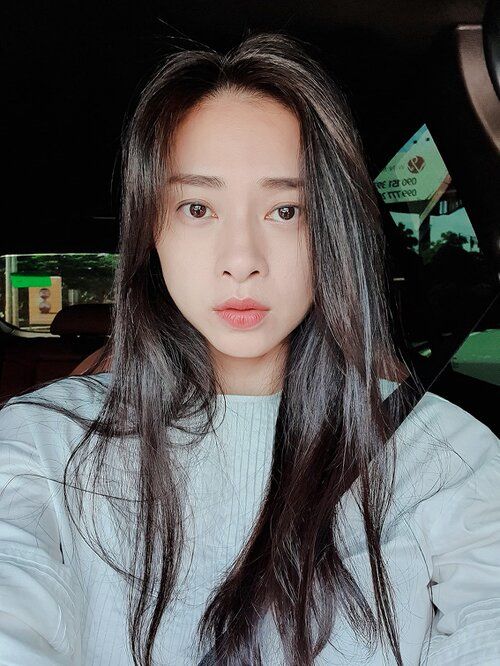 5 người đẹp không tuổi Vbiz: Lý Nhã Kỳ, Thanh Hằng U40 mà như gái 20