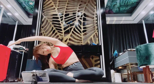 Từng bị nghi có bầu vì eo ngấn mỡ, Hari Won giờ nuột nà như gái 18