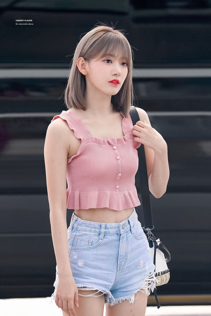 3 mỹ nhân IZ*ONE có style đỉnh nhất: Jang Won Young nữ tính