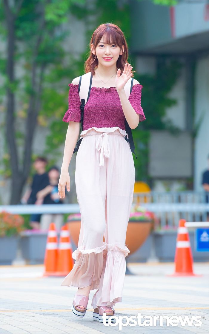 3 mỹ nhân IZ*ONE có style đỉnh nhất: Jang Won Young nữ tính