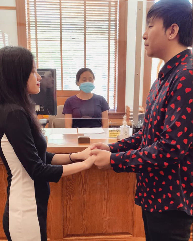 Ca sĩ Anh Khang thông báo đã đăng ký kết hôn tại Mỹ