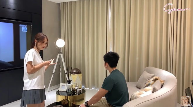 Sam sắm liên tiếp 2 xế hộp chỉ trong nửa năm, chiếc mới nhất 5 tỷ đồng