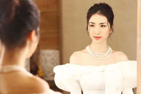 Sao nữ Vbiz đeo trang sức ngọc trai: AMEE ngọt ngào, Sam quyến rũ