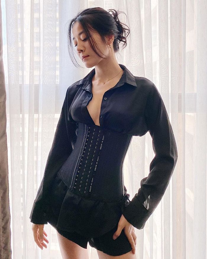 Sao Việt diện corset: Ngọc Trinh, Minh Tú khoe body siêu thực