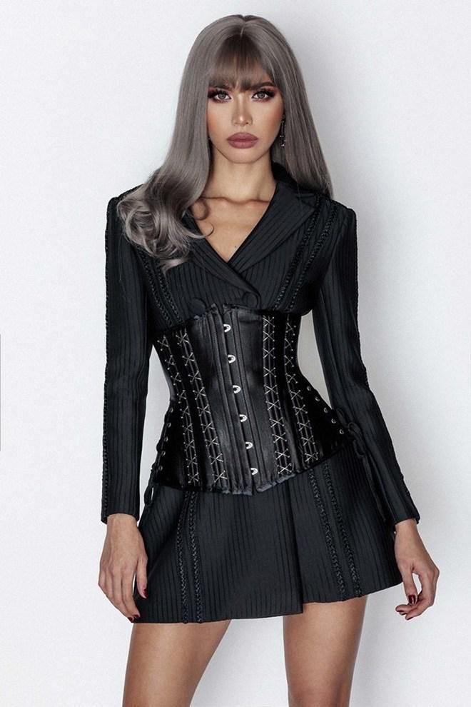 Sao Việt diện corset: Ngọc Trinh, Minh Tú khoe body siêu thực