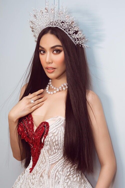 Sao Việt makeup tông nâu trầm: Lan Khuê, Khánh Vân thần thái thu hút