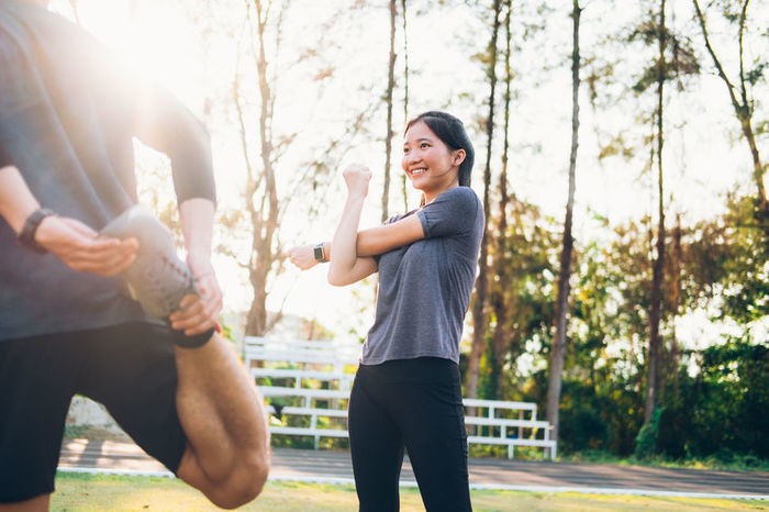 Sao Việt tập luyện để cải thiện vóc dáng: Tóc Tiên ám ảnh xoạc chân