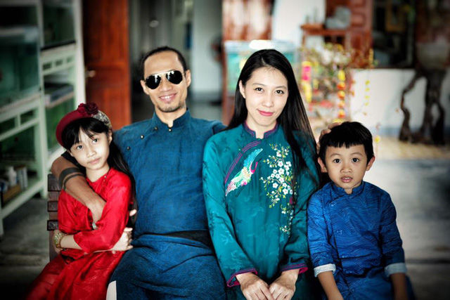 Sau những scandal, Phạm Anh Khoa cùng vợ tham gia Vợ chồng son