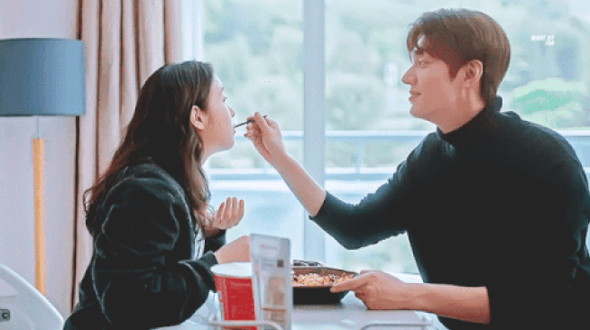 Lee Min Ho và Kim Go Eun bị soi loạt bằng chứng hẹn hò