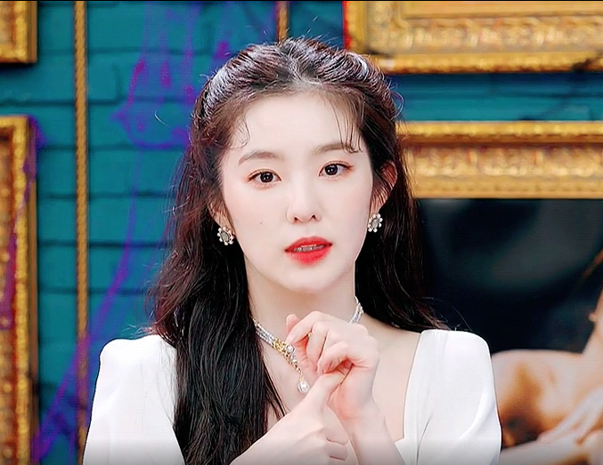 Irene gây sốt với tạo hình giống Jang Man Wol trong Hotel del Luna