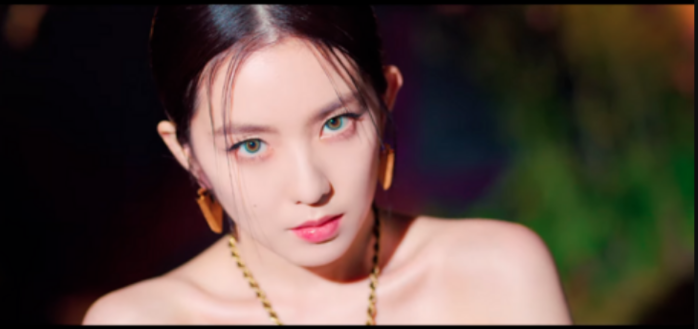 Irene gây sốt với tạo hình giống Jang Man Wol trong Hotel del Luna