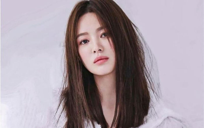 Song Hye Kyo lộ diện sau tin đồn Song Joong Ki hẹn hò nữ luật sư